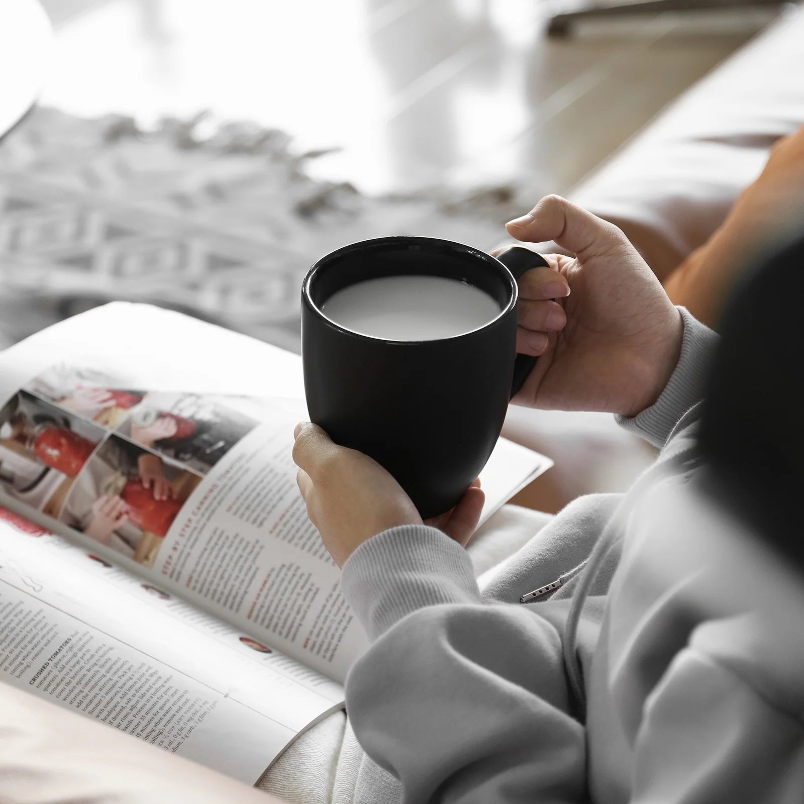 Matte Black Frosted Mugs, 16Oz Porcelain Coffee Mug Set of 4, Ceramic Coffee Mugs with Large Handles for Men Women, Ceramic Latte Large Mugs, Black